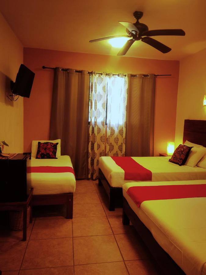 El Roble Hotel Bacalar Exterior photo